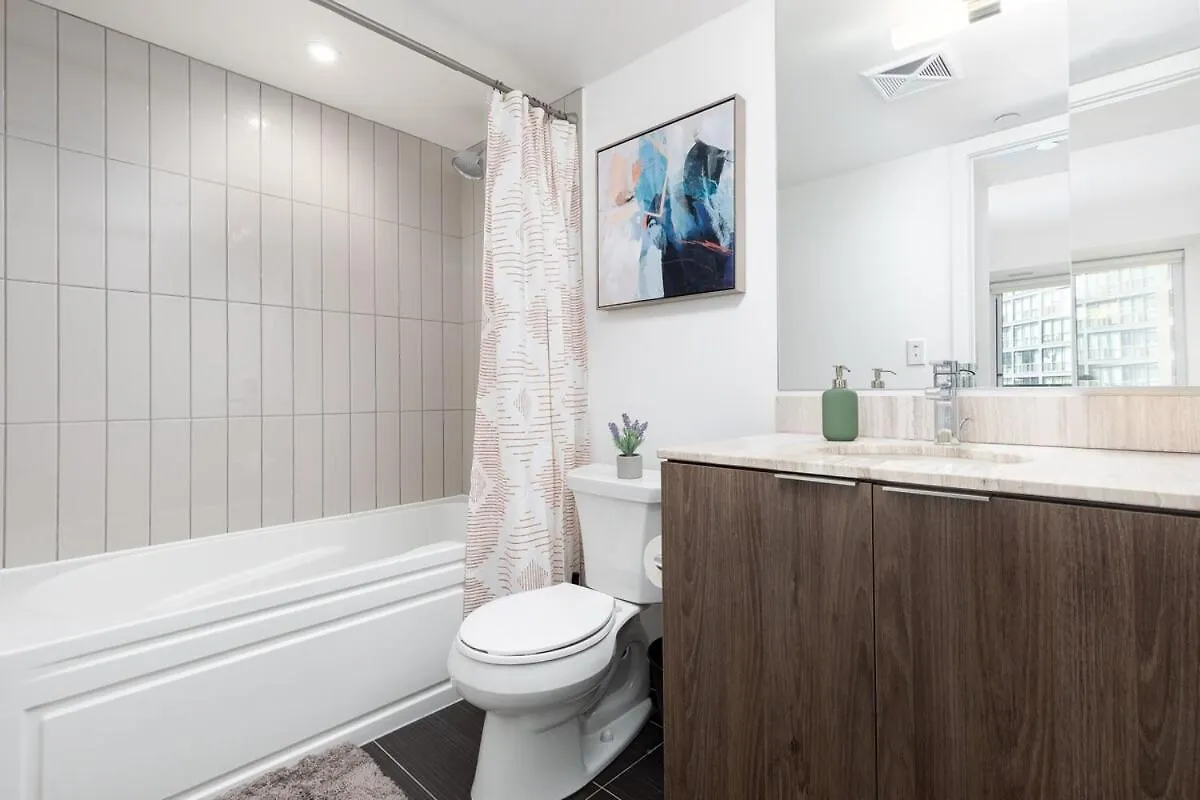 Sleek 2Br W 2Ba Walk To Uoft Sleeps 5 - 3 Beds Villa Toronto Holiday home